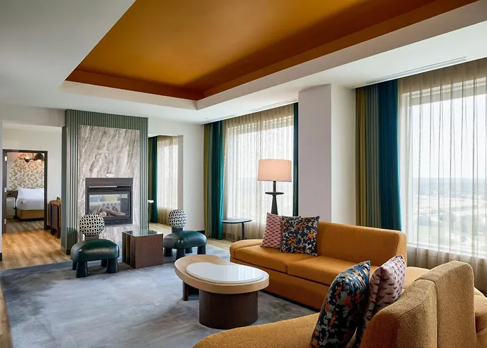 Renaissance Convention Center Hotel
