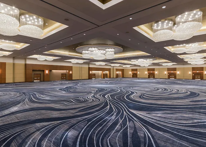 Hotel Renaissance Convention Center