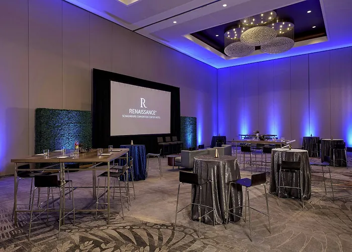 Hotel Renaissance Convention Center